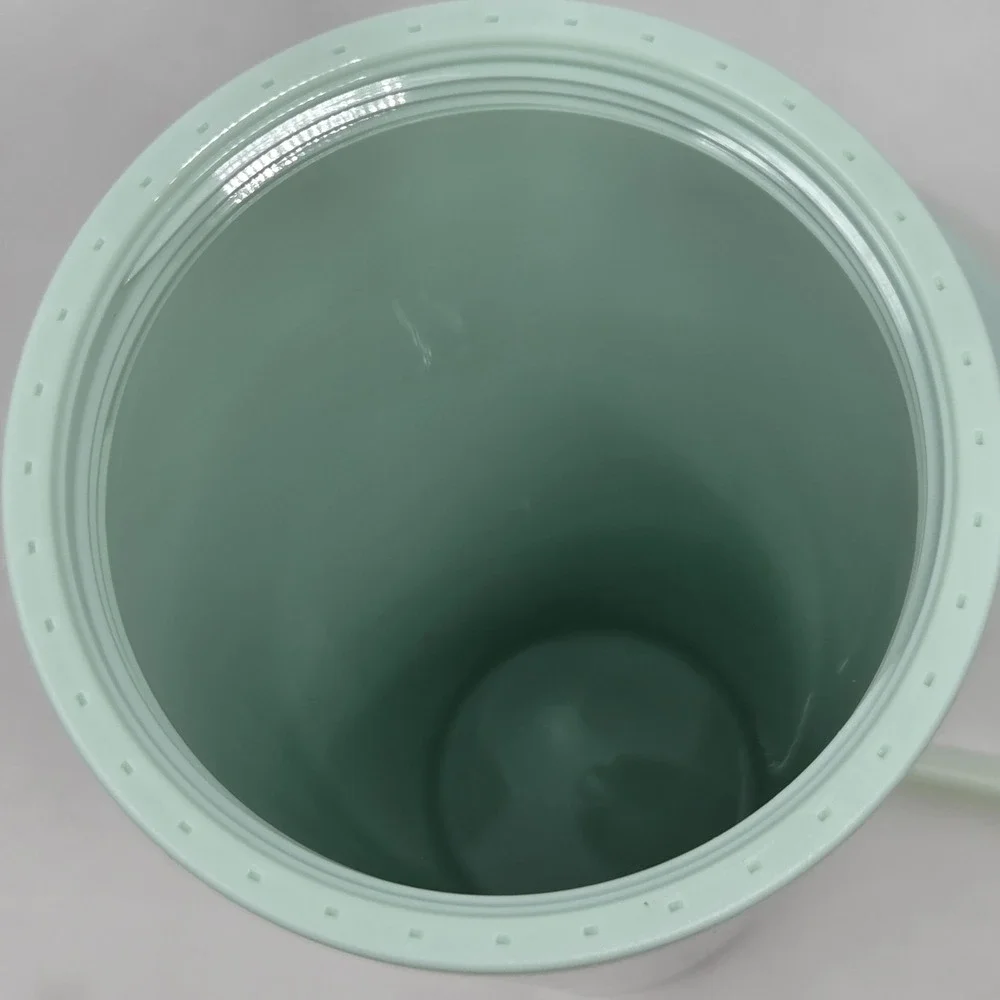 NEW Starbucks Holiday 2021 Tumbler Icy Mint White Silver Iridescent Drip 24 oz
